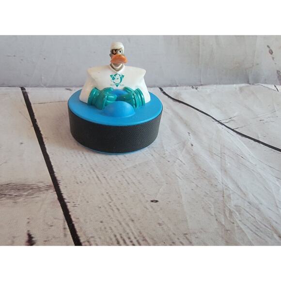 1996 Mighty Duck McDonalds Hockey Puck #13 Mobile Cake Topper - Picture 1 of 4